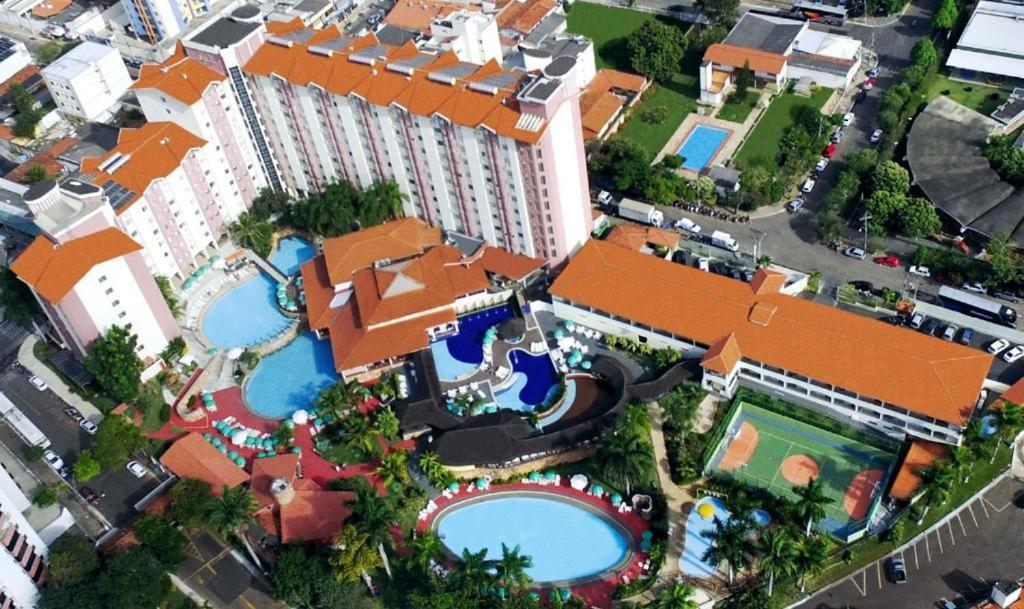 Hotsprings B3 - 4*